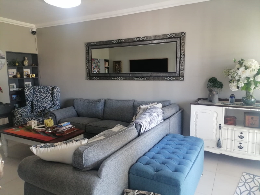 To Let 1 Bedroom Property for Rent in Strand North Western Cape